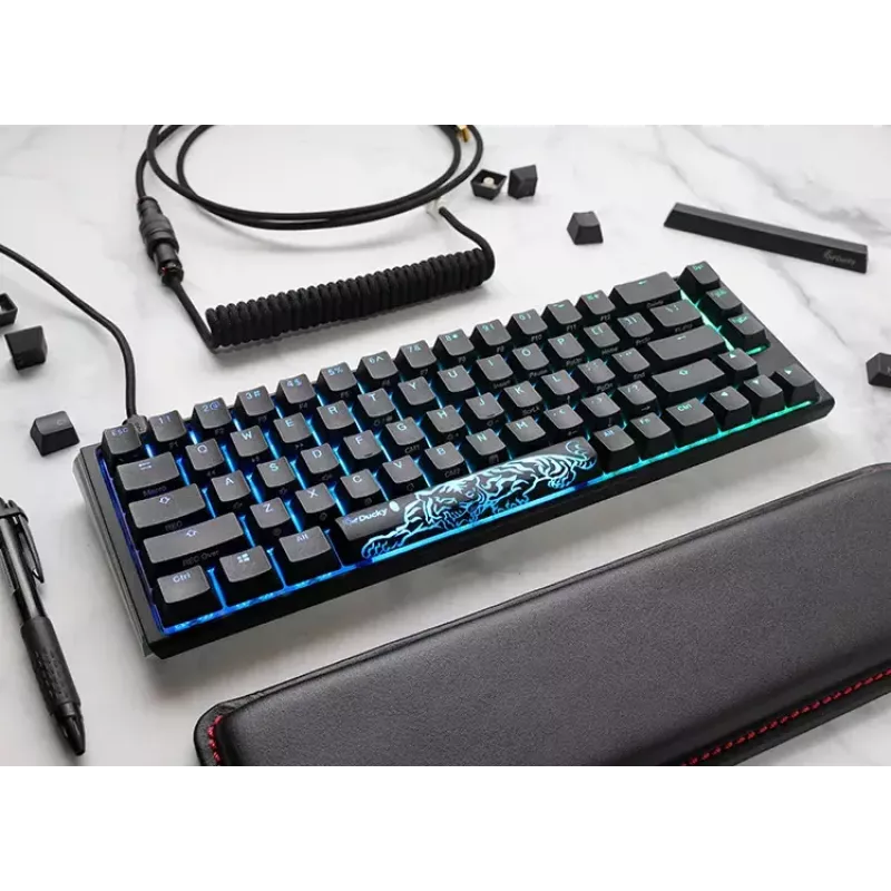 Ducky One 3 Classic SF tastiera gaming USB meccanica 67 tasti RGB
