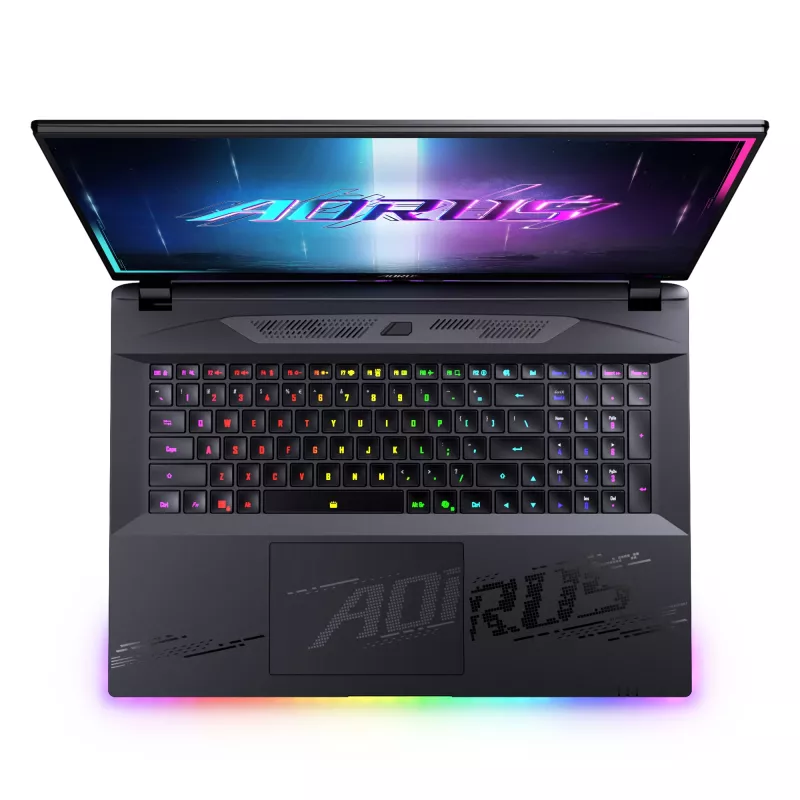 Laptop GIGABYTE AORUS MASTER 18 45,7 pollici Intel Core Ultra 9 64GB 4TB NVIDIA RTX 5090 Windows 11 Pro