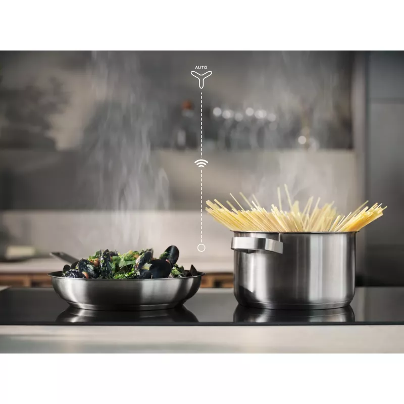 Electrolux EIS62443 nero da incasso 60 cm piano cottura a induzione a zone 4 zone