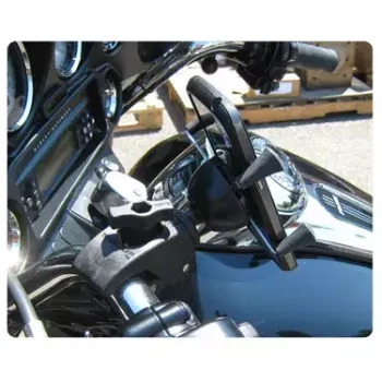 Supporto per telefono RAM Mounts X-Grip con base Low Profile Tough-Claw