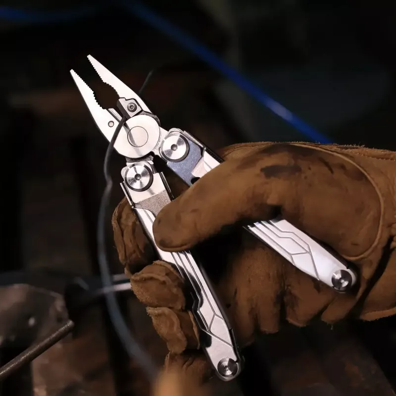 Multitool Nextool Flagship Captain NE20214 — design compatto in acciaio inox
