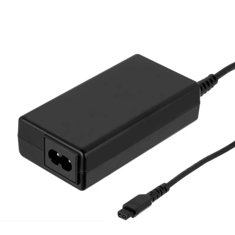 Alimentatore universale per notebook Akyga AK-NU-12 65 W, 18,5–20 V, 6 connettori intercambiabili, nero