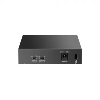 Switch non gestito TP-LINK LS105P, 5 porte Fast Ethernet (10/100), 4 porte PoE, capacità di commutazione 1 Gbit/s, senza ventola, nero