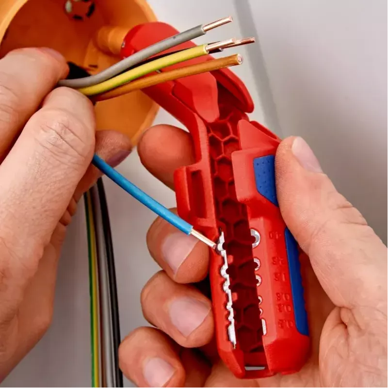 Spellacavi Knipex ErgoStrip 16 95 02 SB