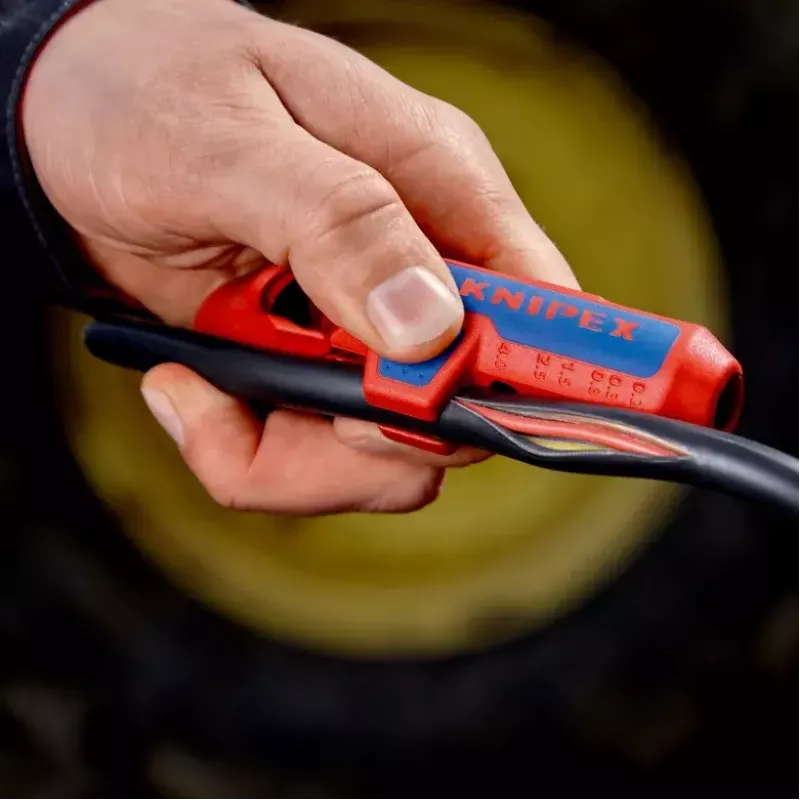 Spellacavi Knipex ErgoStrip 16 95 02 SB