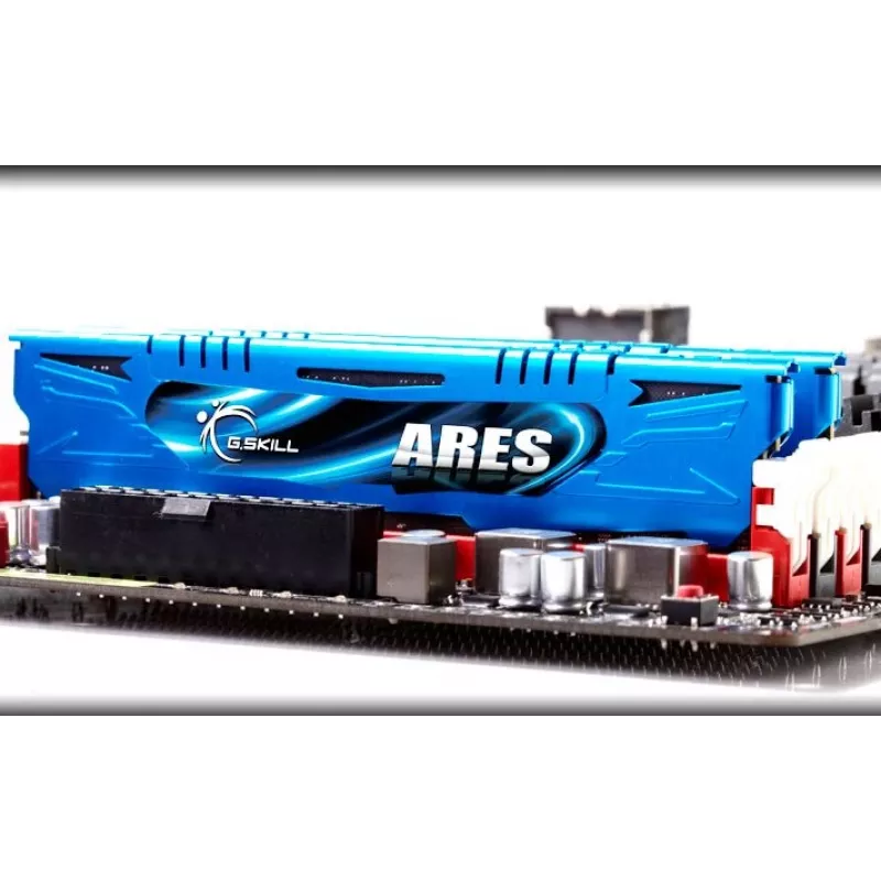 Memoria G.SKILL 16GB DDR3-2400 (F3-2400C11D-16GAB)
