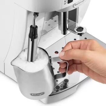 Macchina per caffè espresso combinata De’Longhi Magnifica S ECAM 21.117.B serbatoio acqua 1,8 l, contenitore chicchi 250 g, 15 bar