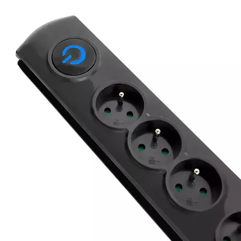 Protezione da sovratensione QOLTEC 50104 — 4 prese AC, 230 V, cavo 1,5 m, nero