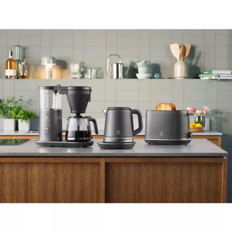 Electrolux E7K16BP Bollitore 1,7 l 2400 W nero, rame