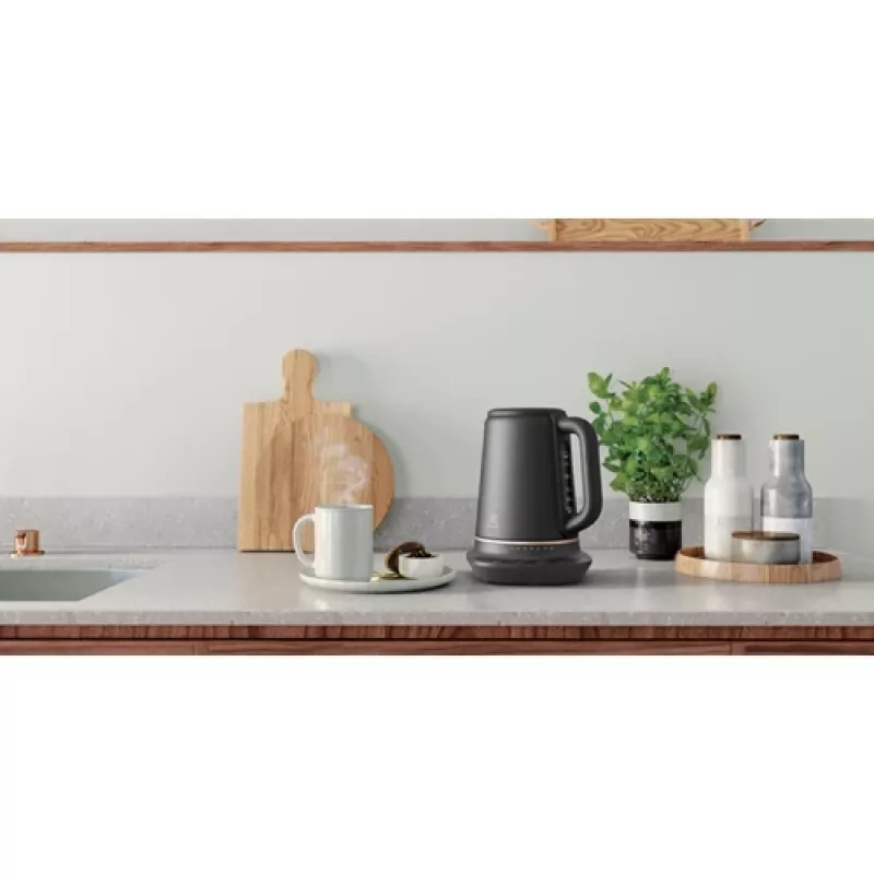 Electrolux E7K16BP Bollitore 1,7 l 2400 W nero, rame