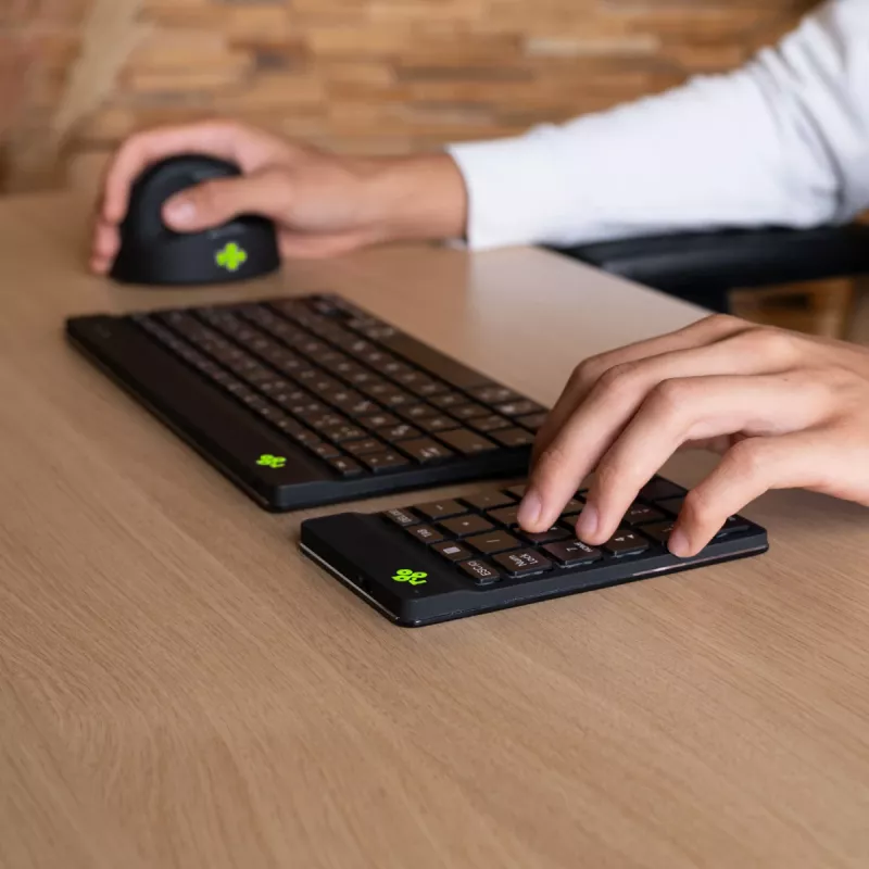 R-Go Tools tastierino numerico R-Go Numpad Break, tastierino numerico ergonomico con software per le pause, Bluetooth, nero