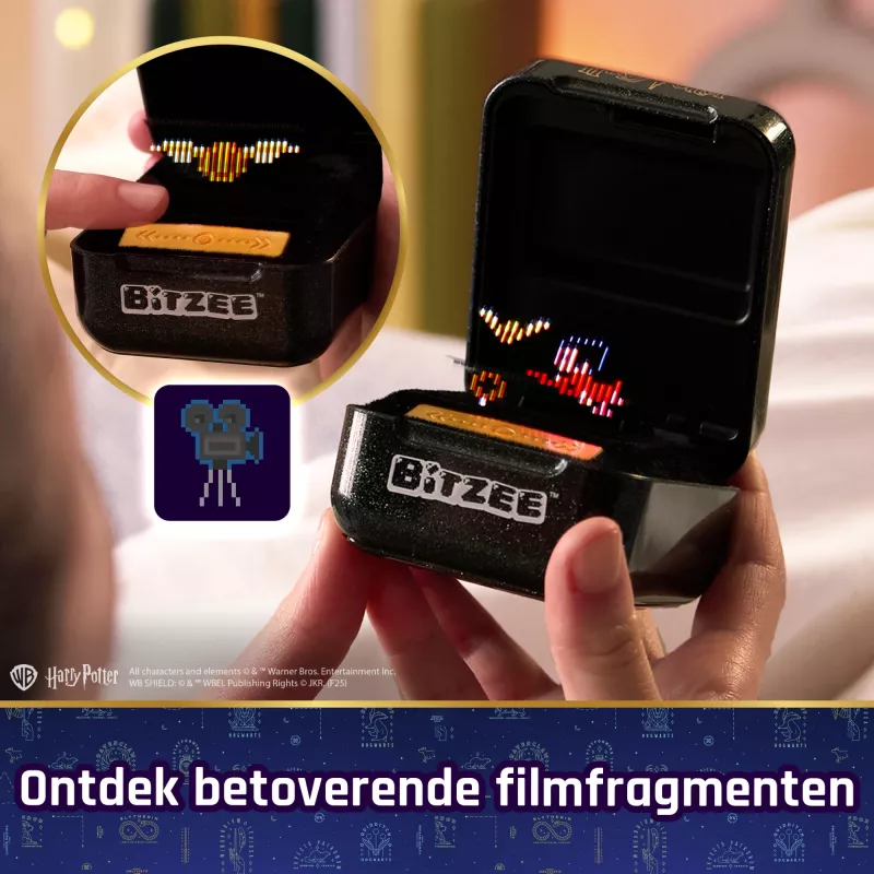 Wizarding World Harry Potter, Bitzee giocattolo interattivo con 20 personaggi, ideale per regali di Pasqua, animale domestico digitale che reagisce a scorrimento, inclinazione e tocco
