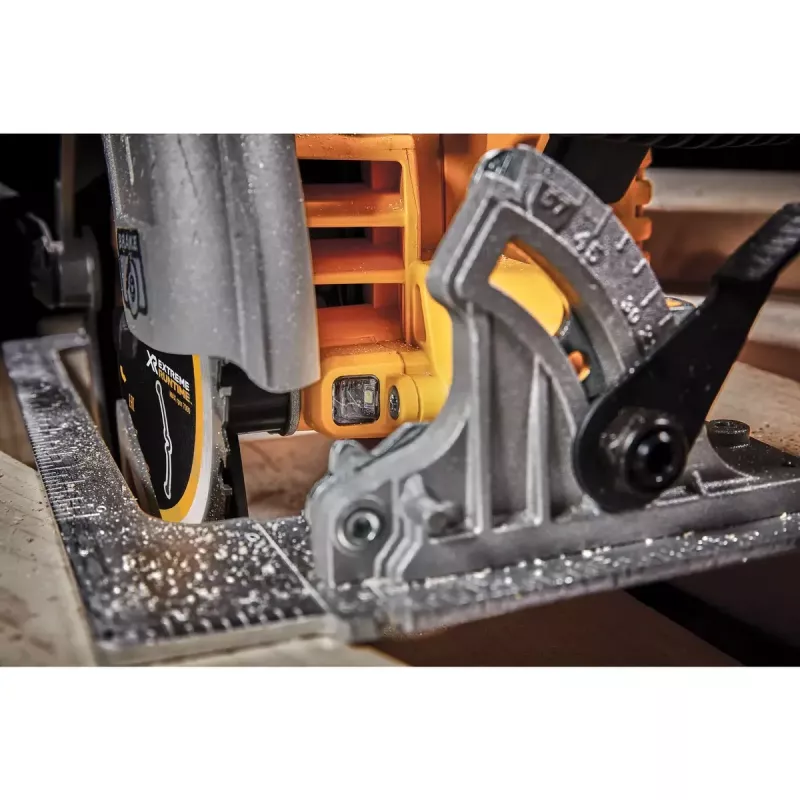 Sega circolare portatile DeWALT DCS573NT-XJ
