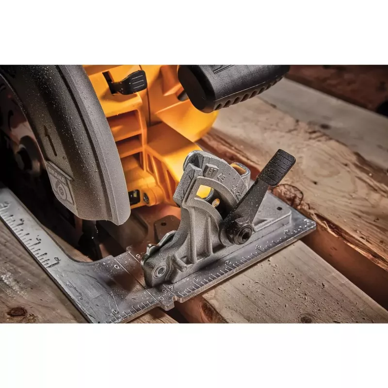 Sega circolare portatile DeWALT DCS573NT-XJ