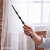 Spin Master Wizarding World Harry Potter bacchetta autentica di Albus Silente con supporto di Hogwarts, per giochi di ruolo, in plastica, dai 14 anni