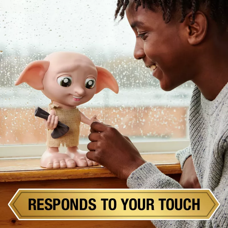 Giocattolo interattivo Wizarding World Harry Potter Dobby con funzione parlante AAA multicolore