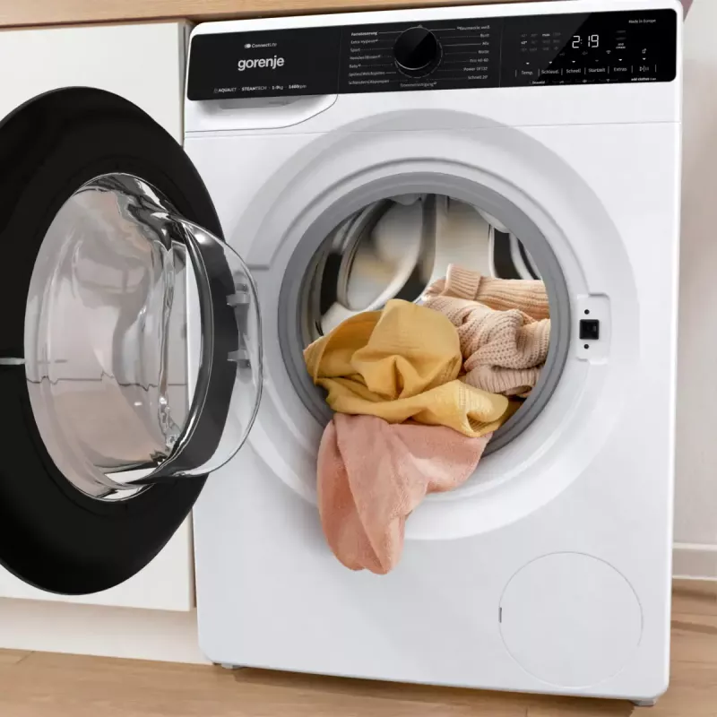 Gorenje WPNA94A1TS lavatrice a carica frontale 9 kg, 1400 giri/min, ConnectLife Wi-Fi, bianco/nero