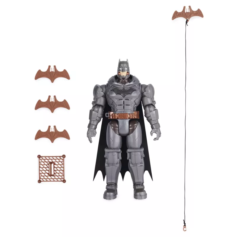 Spin Master Batman 30 cm Deluxe action figure con funzione colpo e lancio, 5 accessori, effetti luminosi e sonori, da 4 anni