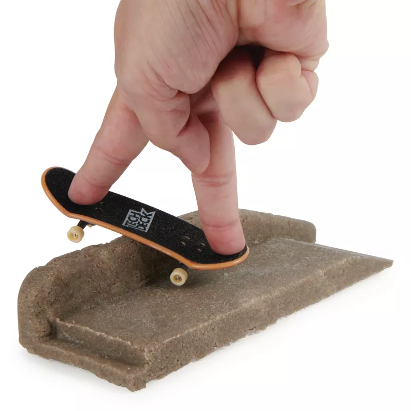 Tech Deck kit modellabile riutilizzabile fai da te in cemento con fingerboard Enjoi esclusivo, rail, stampi, kit skatepark, giocattolo per bambini e bambine dai 6 anni
