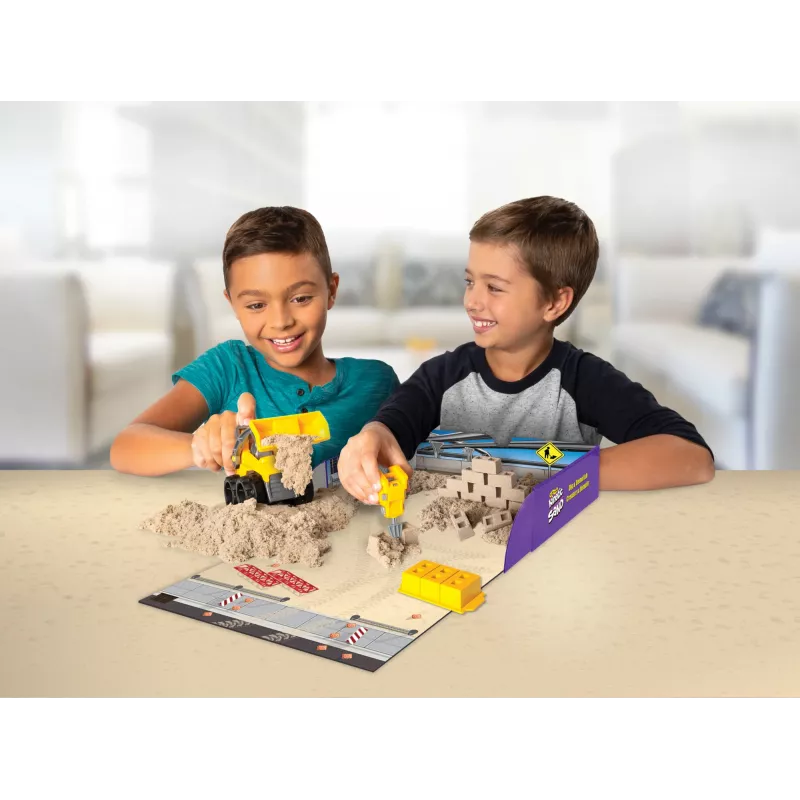 Kinetic Sand, set di gioco Dig N' Demolish con 450 g di sabbia da gioco e camion giocattolo, giocattolo sensoriale per bambini dai 5 anni