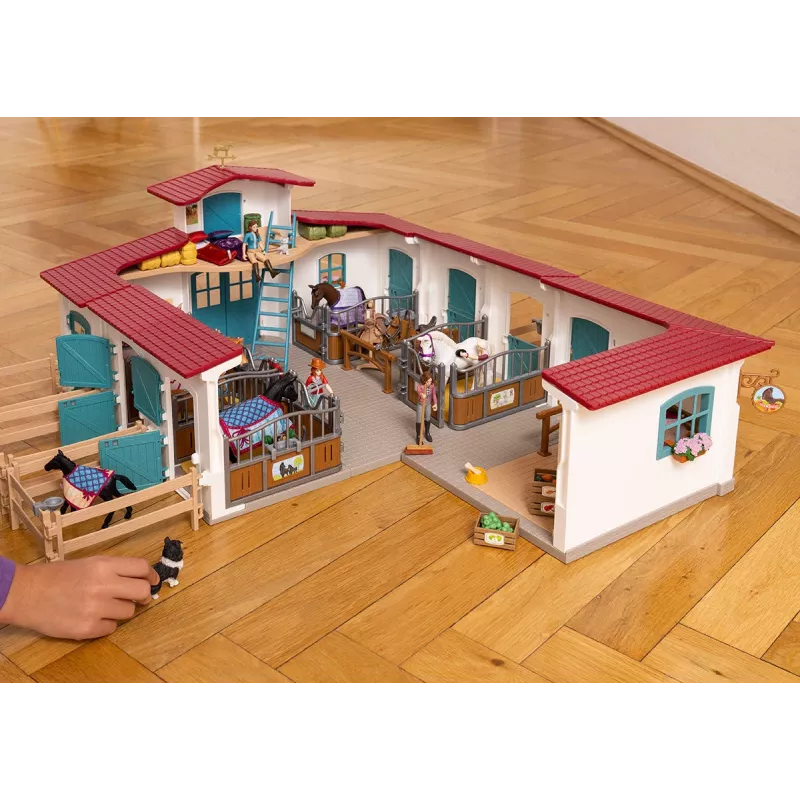 schleich HORSE CLUB box per cavalli con giumenta e puledro, scuderia, cavalli, 5 anni, multicolore, plastica