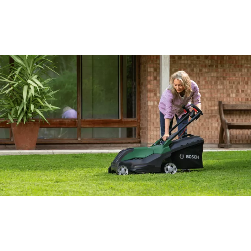 Bosch AdvancedRotak 44-750 tosaerba elettrico, 1800 W, larghezza di taglio 44 cm, altezza di taglio 25–80 mm, fino a 750 m², verde/nero