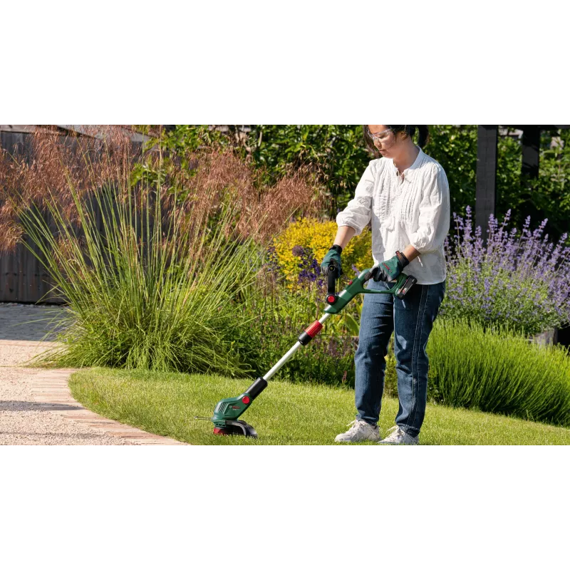 Bosch UniversalGrassCut 18V-26-500 26 cm batteria nero, verde