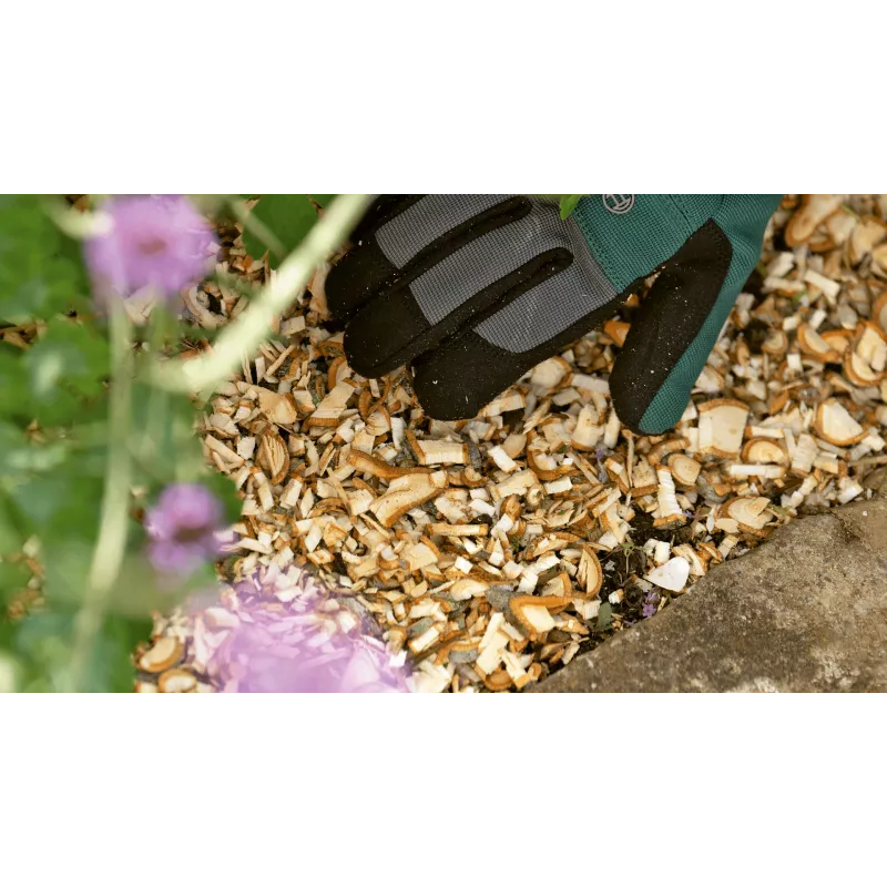 Bosch AXT RAPID 2000 biotrituratore da giardino 2000 W a lame