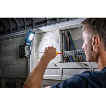 Bosch Professional GLI 18V-800 lampada da lavoro a batteria, 800 lm