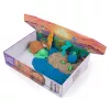 Kinetic Sand, Project Planet Turtle Beach con 397g di sabbia da gioco, strumenti e stampi, materiali sostenibili ed ecologici, giocattolo sensoriale per bambini