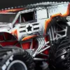 Monster Jam, Marvel Iron Man Vs. War Machine monster truck in metallo pressofuso ufficiale, scala 1:64, giocattolo per bambini e bambine da 3 anni