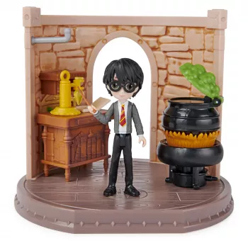 Action figure Wizarding World Harry Potter Magical Minis aula delle pozioni