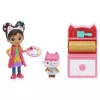 Gabby's Dollhouse, set atelier artistico con 2 personaggi giocattolo, 2 accessori, consegna e mobile, giocattolo per bambini dai 3 anni