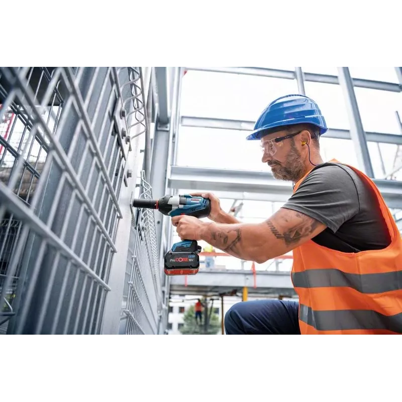 Bosch GDS 18V-1050 H Professional avvitatore a massa battente a batteria 18 V, 1050 Nm, 1750 giri/min, attacco quadro maschio da 3/4", 2 batterie ProCORE18V da 5,5 Ah, L-BOXX, blu/nero