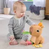 Suino d'acqua giocattolo Fisher-Price Snuggly Snacky Capy 0,5 anni