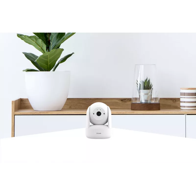 Telecamera Wi-Fi 2K con rotazione e inclinazione D-Link