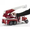 Vigili del fuoco BRUDER MACK Granite con pompa dell'acqua
