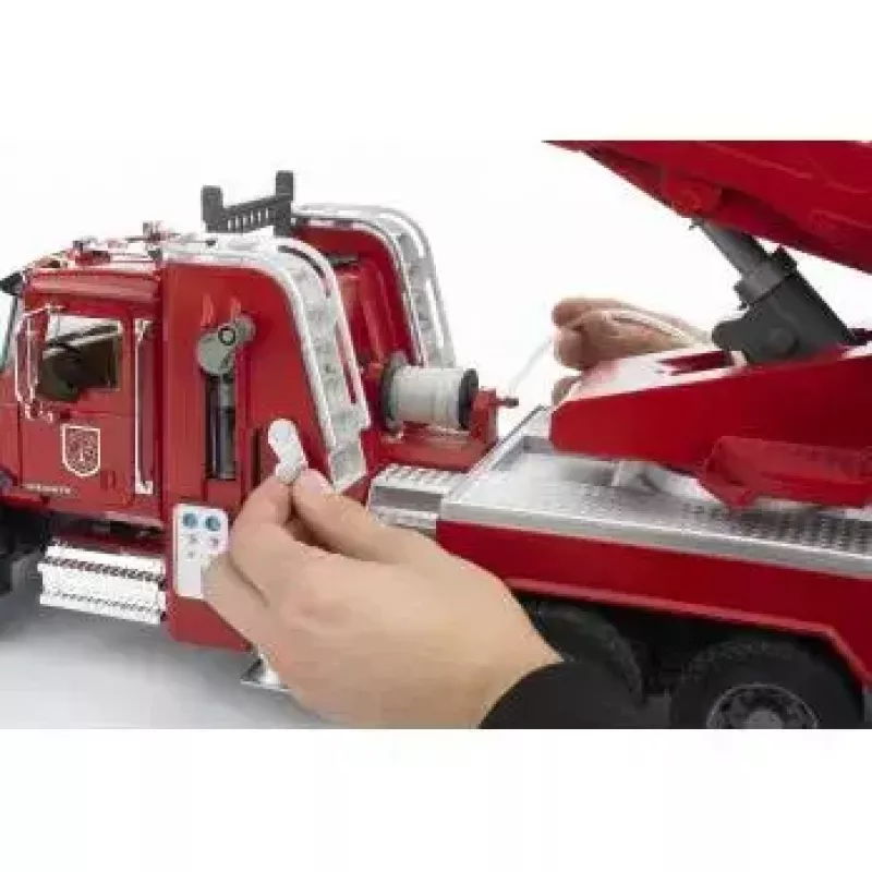 Vigili del fuoco BRUDER MACK Granite con pompa dell'acqua