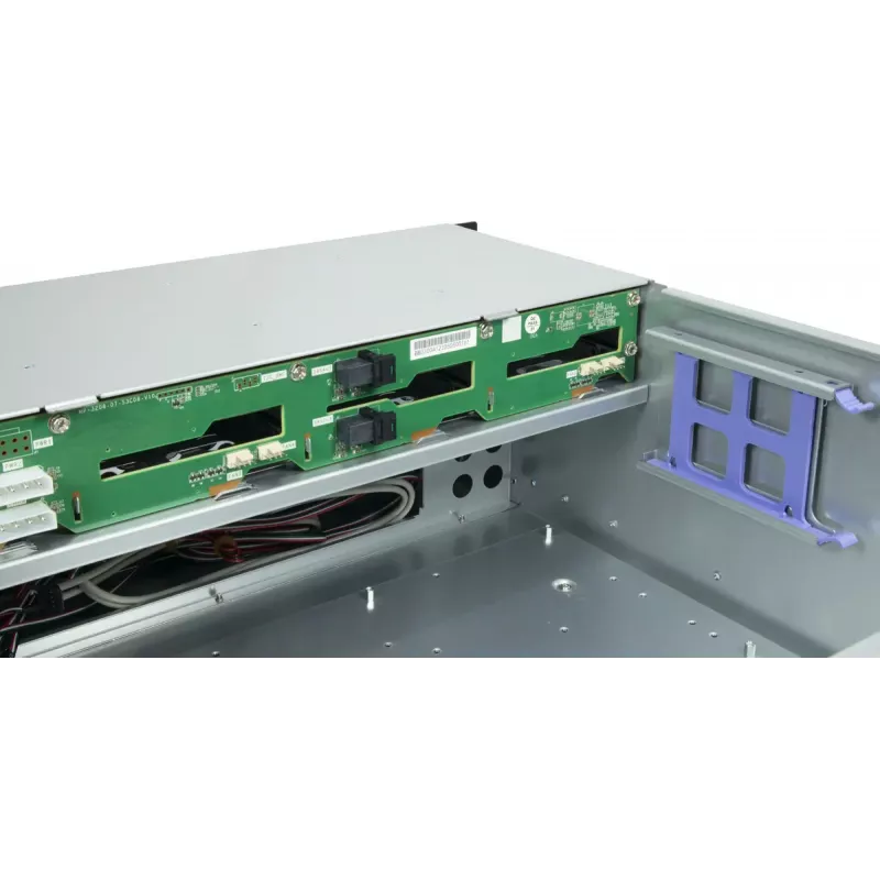 Inter-Tech IPC Storage 4U-4708 case server rack 19", 4U, 8 vani Hot-Swap HDD da 2,5/3,5", backplane SAS 12G, E-ATX, 4 ventole anteriori + 2 posteriori da 80 mm, nero