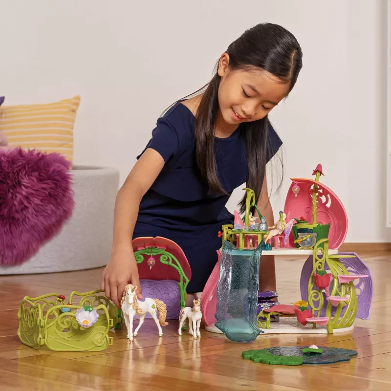 schleich BAYALA Casa dei fiori scintillante con unicorni, lago e stalla