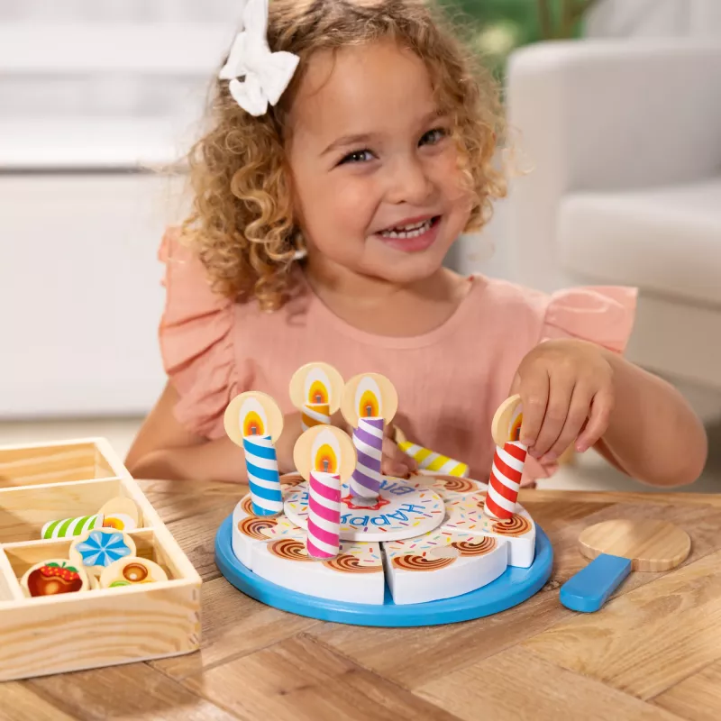 Melissa & Doug torta di compleanno – cibo giocattolo in legno con decorazioni da mescolare e 7 candeline