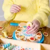 Melissa & Doug torta di compleanno – cibo giocattolo in legno con decorazioni da mescolare e 7 candeline