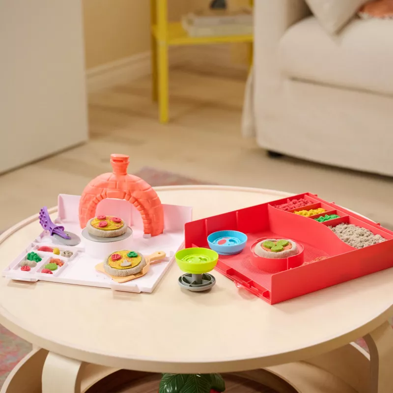 Kinetic Sand, SquishPizza set da gioco forno per pizza che lievita, regali creativi di Pasqua, include 1 lb di sabbia modellabile e 5 utensili, cibo giocattolo artigianato giocattolo per bambini