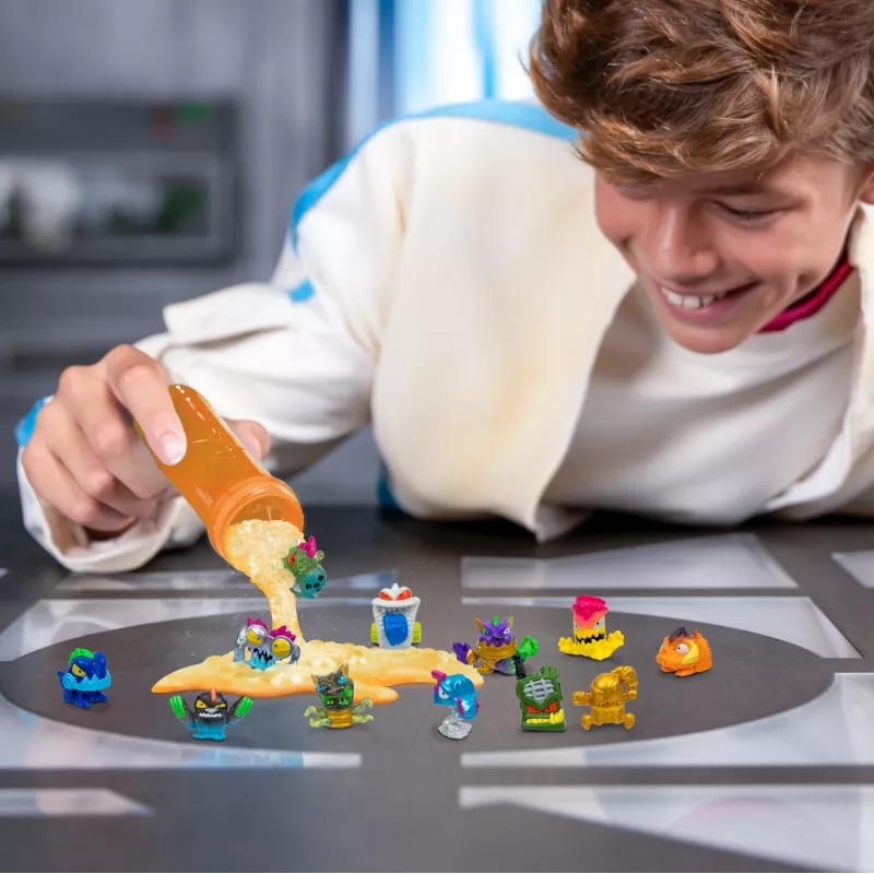 Moose Toys MrBeast Lab Swarms II Atomic confezione da 12, 5 anni, multicolore