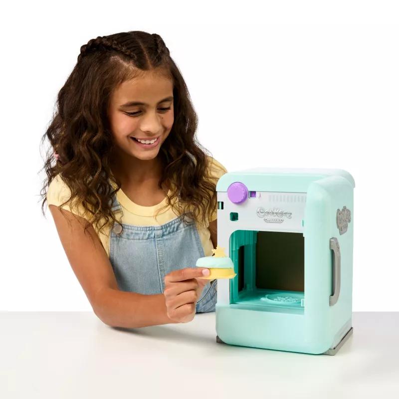 Moose Toys Cookeez Makery Freezy Cakez, bambino/bambina, 5 anni, con suono