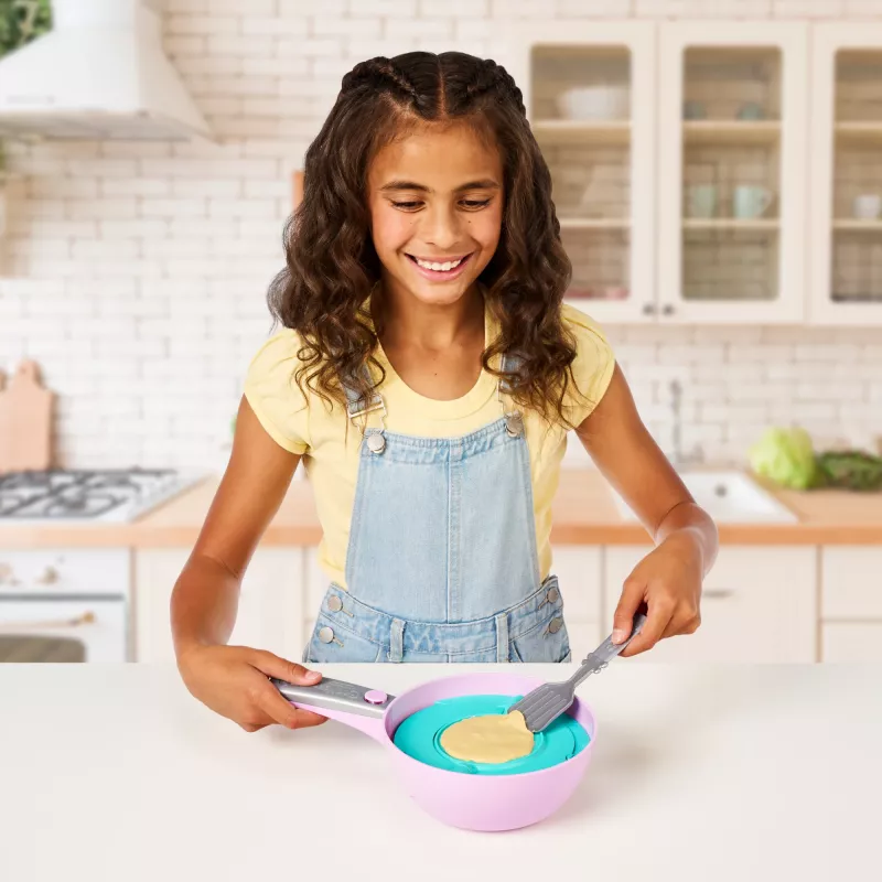 Moose Toys Cookeez Makery Pancake, cibo giocattolo, 5 anni