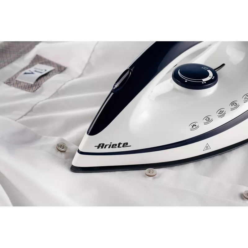Ferro da stiro Ariete 5571/00 2400 W piastra in ceramica bianco