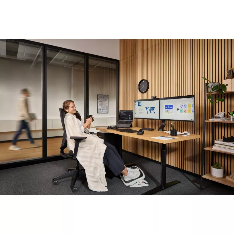 Kensington SmartFit braccio doppio per monitor salvaspazio
