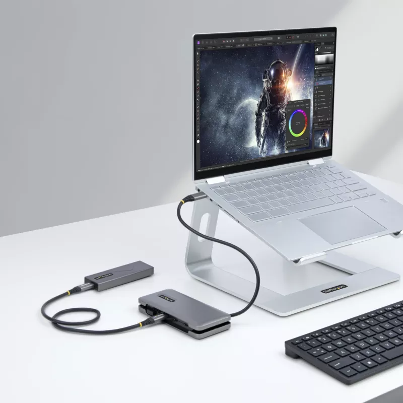 StarTech.com HB31CM1A3CB hub USB-C a 4 porte, 1x USB-A + 3x USB-C, USB 3.2 Gen 2 10 Gbps, alimentato via bus, cavo avvolgibile da 25 cm (9,8 pollici)