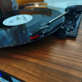 Giradischi audio a trasmissione a cinghia Lenco MC-160WD